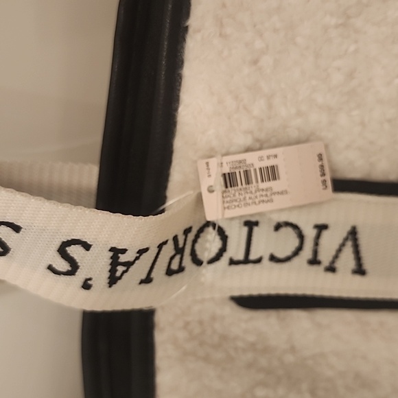 Victoria's Secret White Tote with Black Accents NEW WITH TAG - Picture 2 of 6